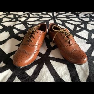 BRECKELLE’s Carmel oxfords size 6.5